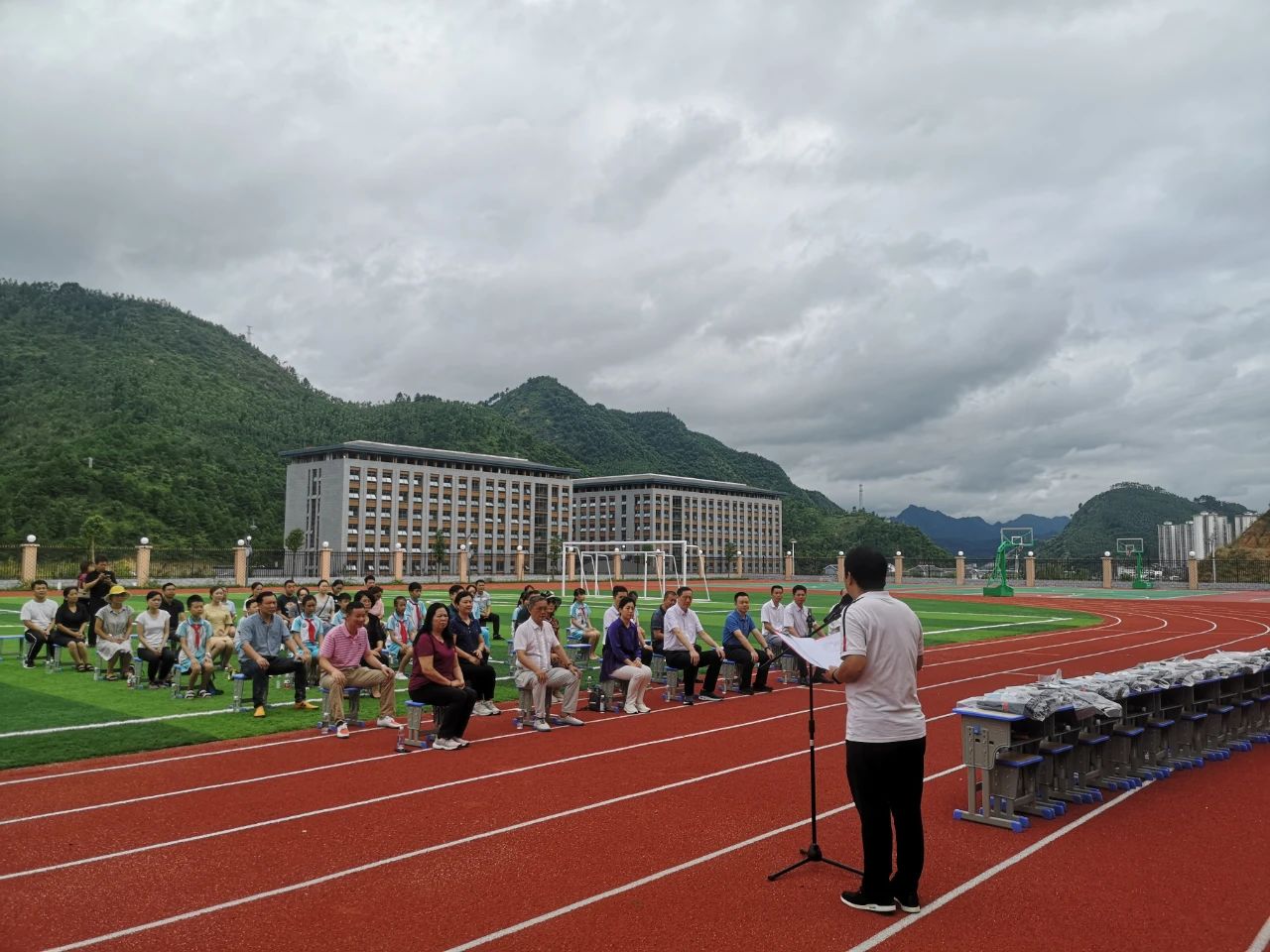 省酒协会长、赛思达董事长唐树松先生赴贵州考察对接东西部扶贫协作工作